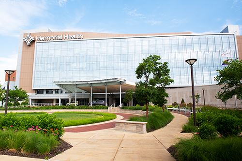 Exterior photo of Springfield Memorial Hospital